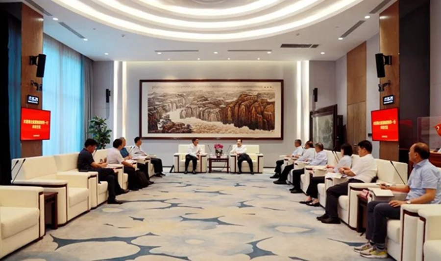 與陜煤集團(tuán)座談會(huì)議現(xiàn)場(chǎng) 與陜煤集團(tuán)座談會(huì)議現(xiàn)場(chǎng)